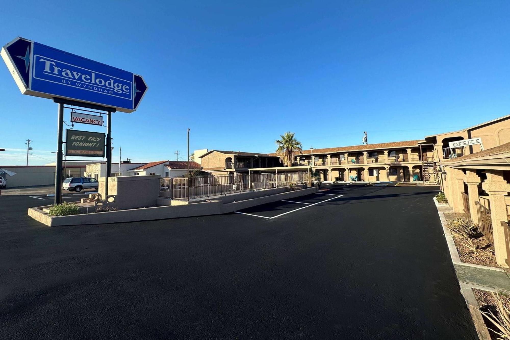 Travelodge By Wyndham Parker Exterior photo